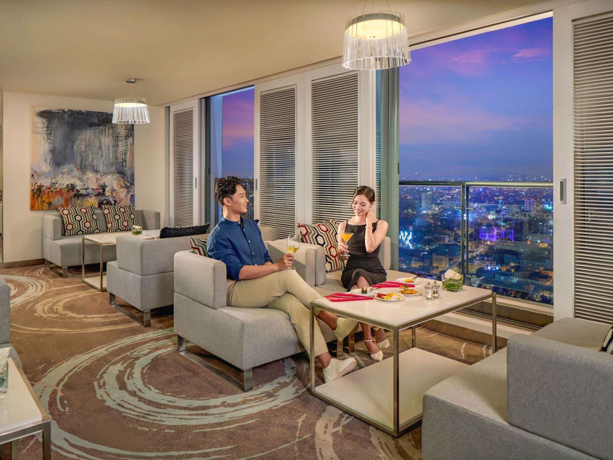 Novotel Saigon Centre - Valentine Package Offer Available Hô Chi Minh-Ville Extérieur photo