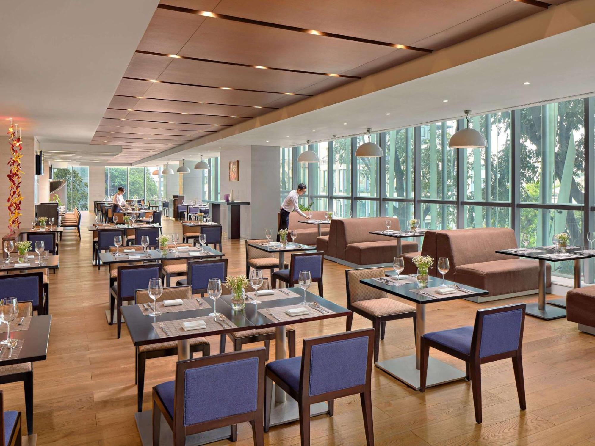 Novotel Saigon Centre - Valentine Package Offer Available Hô Chi Minh-Ville Extérieur photo