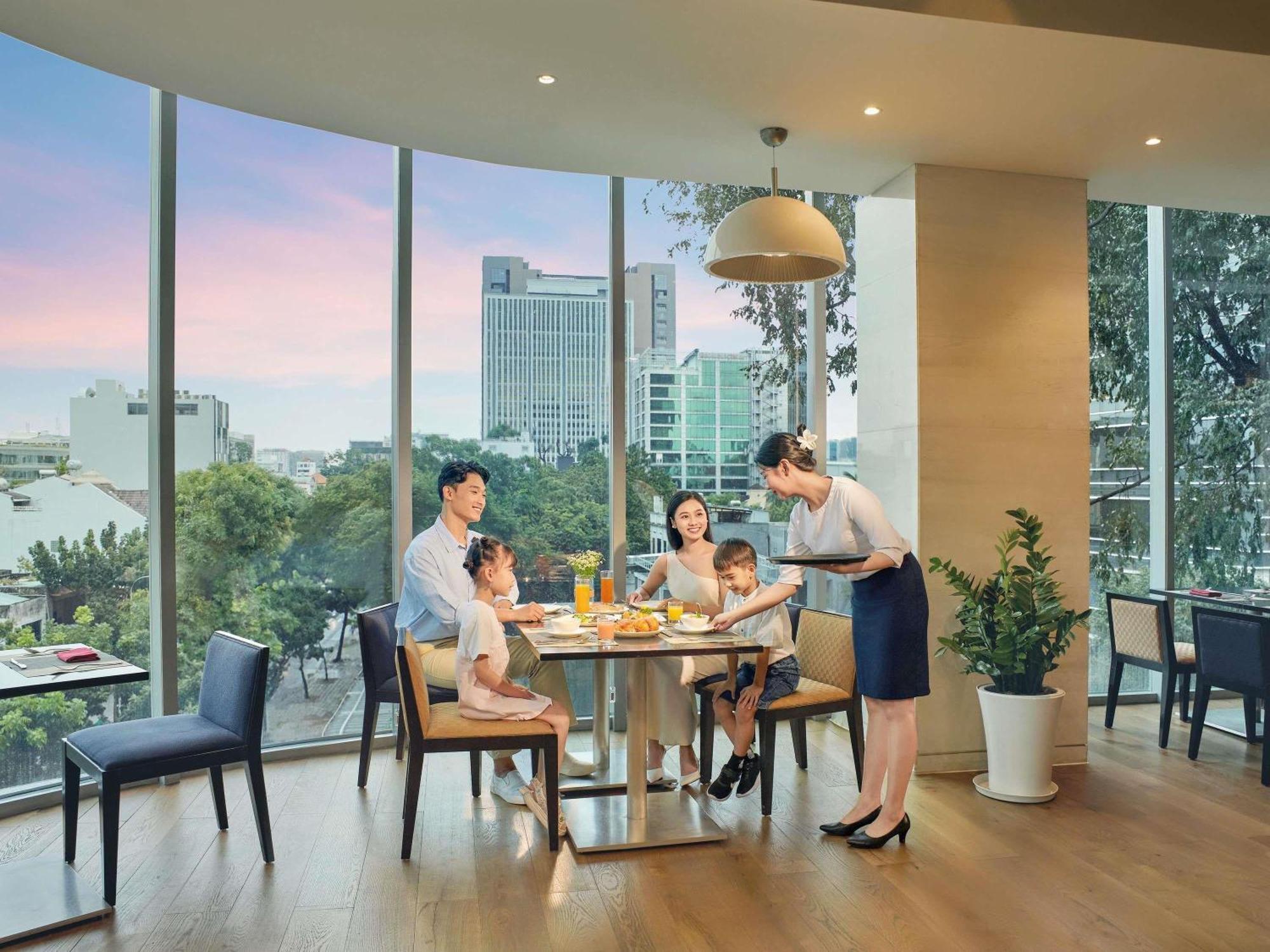 Novotel Saigon Centre - Valentine Package Offer Available Hô Chi Minh-Ville Extérieur photo